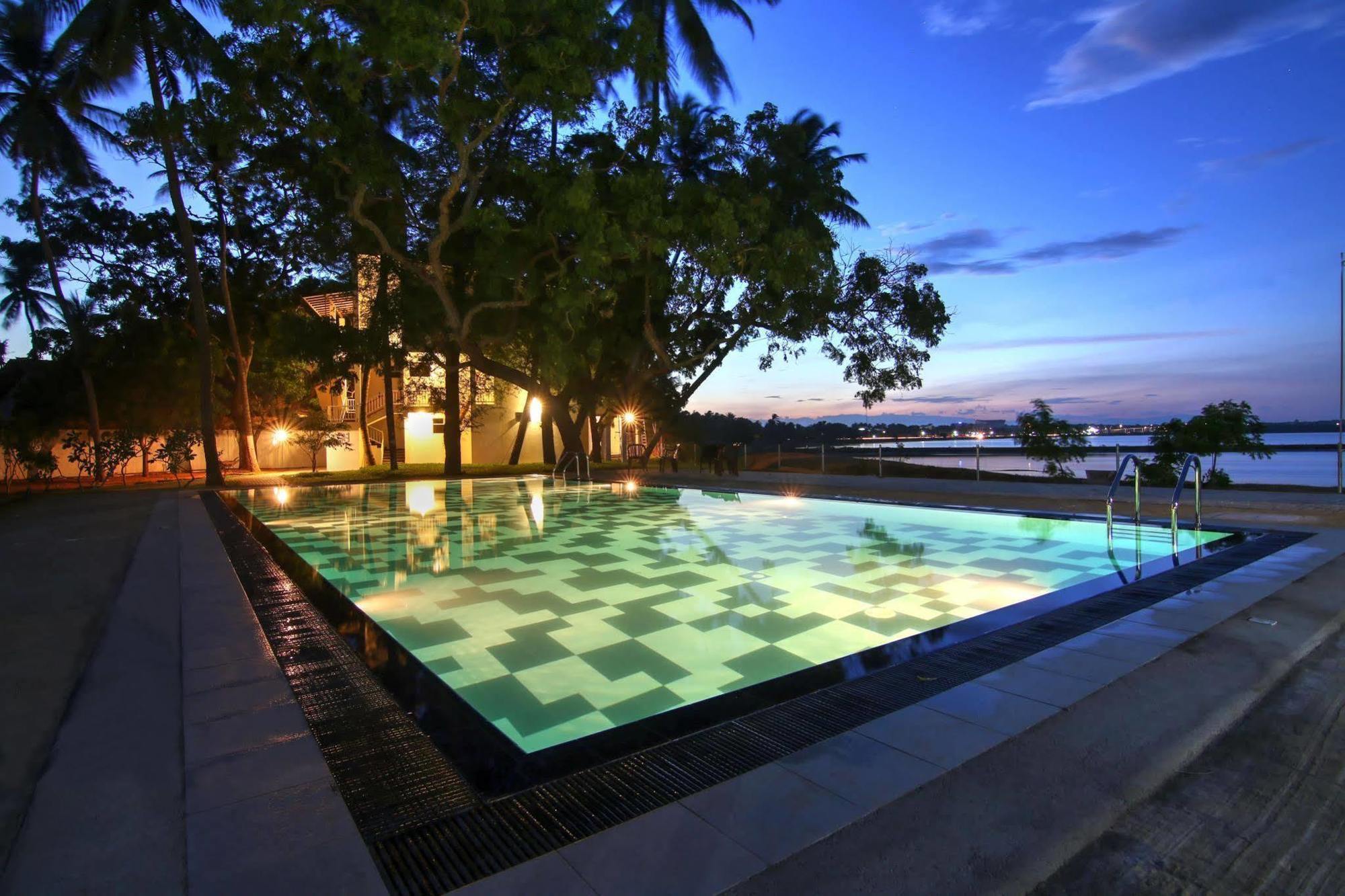Jade Green Hotel Хамбантота Экстерьер фото